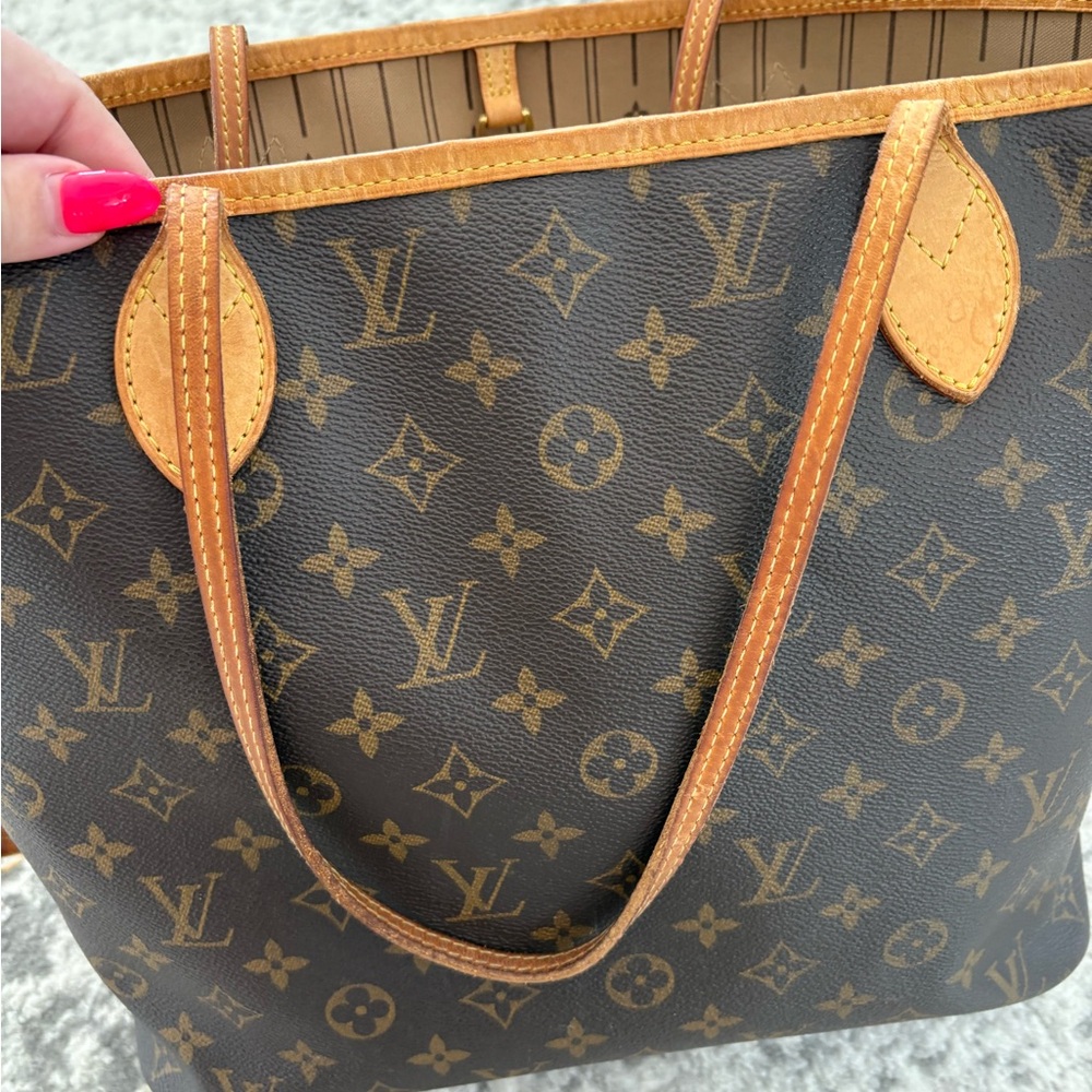 Louis Vuitton Monogram Neverfull MM Tote - Picture 5 of 15